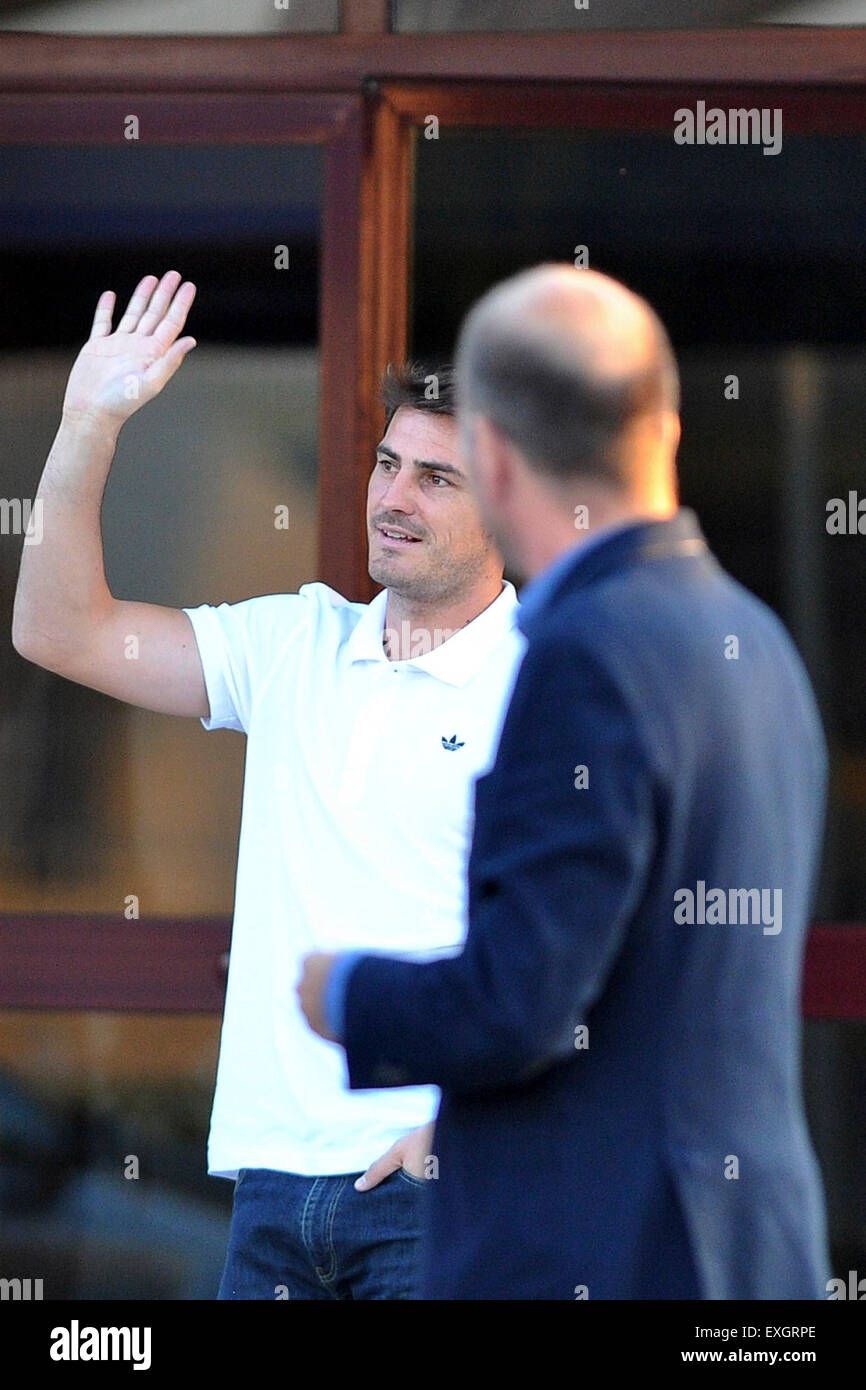 Porto, Portugal. Le 13 juillet, 2015. Arrivée d'Iker Casillas à Porto. Iker Casillas Crédit : Atlantico Press/Alamy Live News Banque D'Images