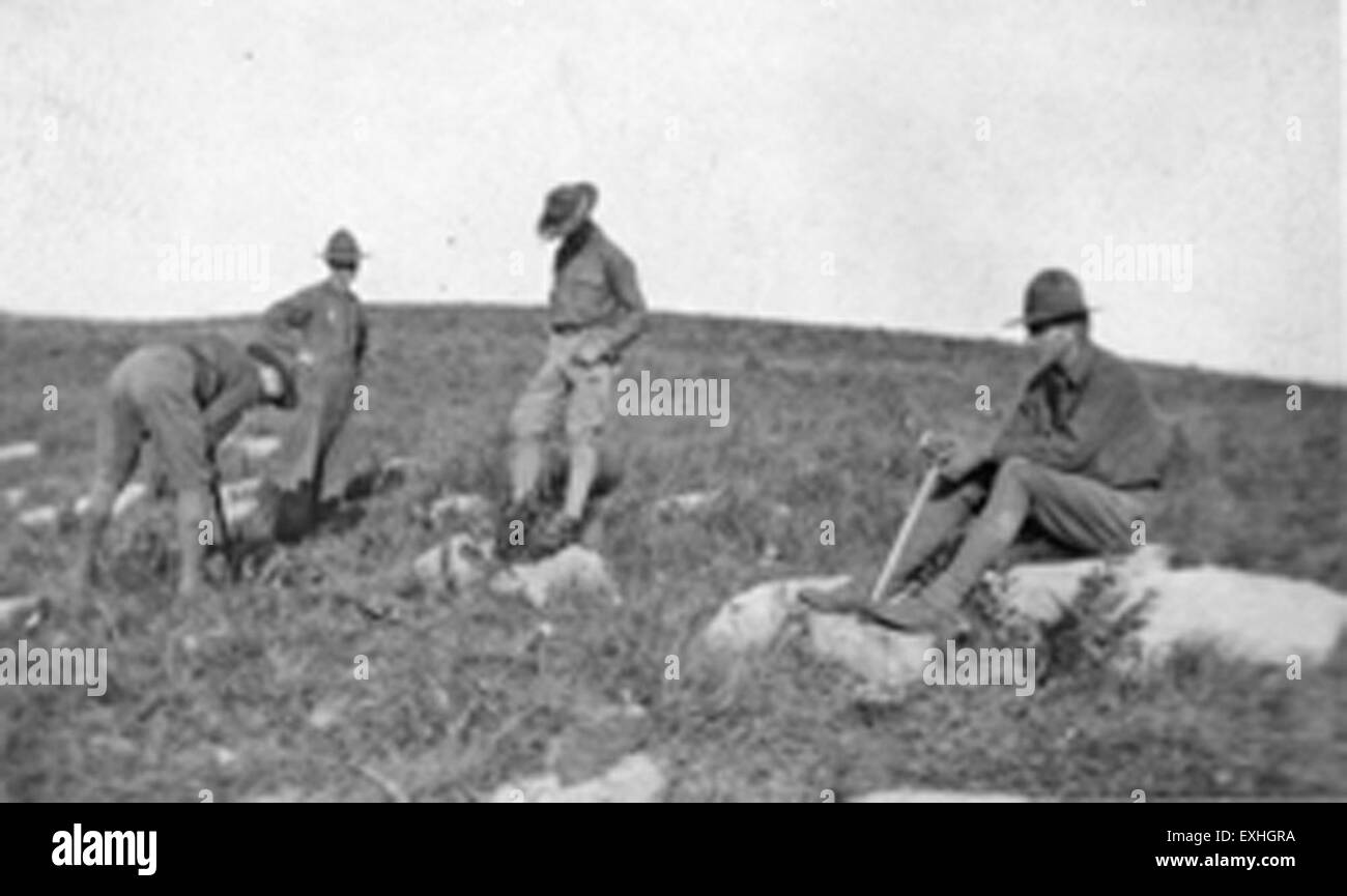 Les hommes qui travaillent à l'extérieur au Camp Funston 1 Banque D'Images