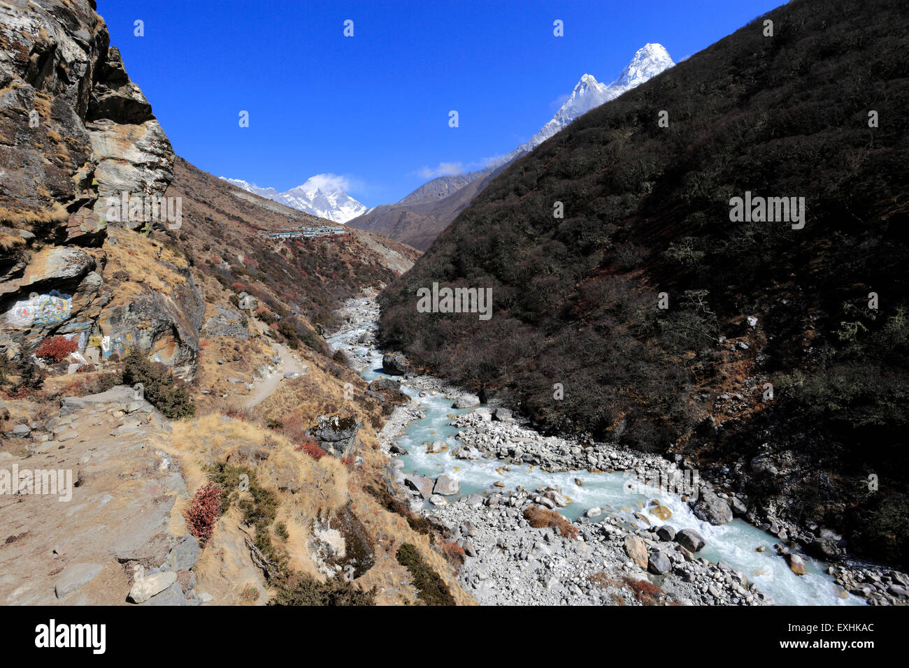 L'Imja Khola river valley, Dingboche Pass, camp de base de l'Everest trek, parc national de Sagarmatha, UNESCO World Heritage Site, Banque D'Images