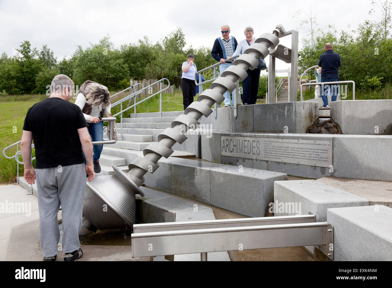 La vis d'Archimède dans le parc de jeux d'eau à la roue de Falkirk, Falkirk, Stirling Banque D'Images