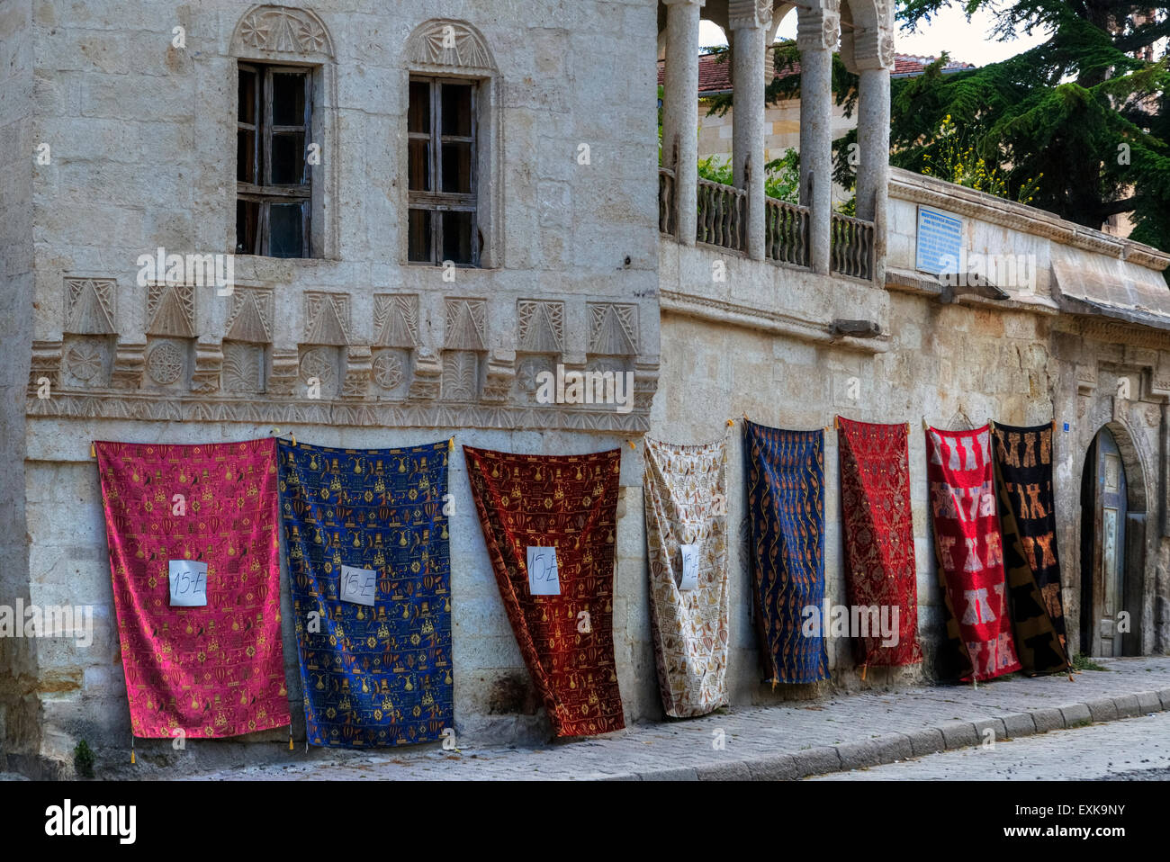 Magasin de tapis turcs à Mustafapasa, Cappadoce, Anatolie, Turquie Banque D'Images
