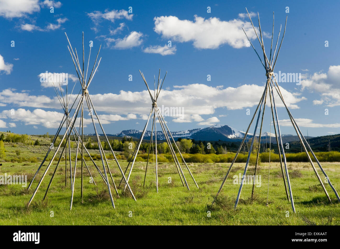 Tepee frames correspondant et de commémorer le camp Nez Perce à grand trou National Battlefield Montana Banque D'Images