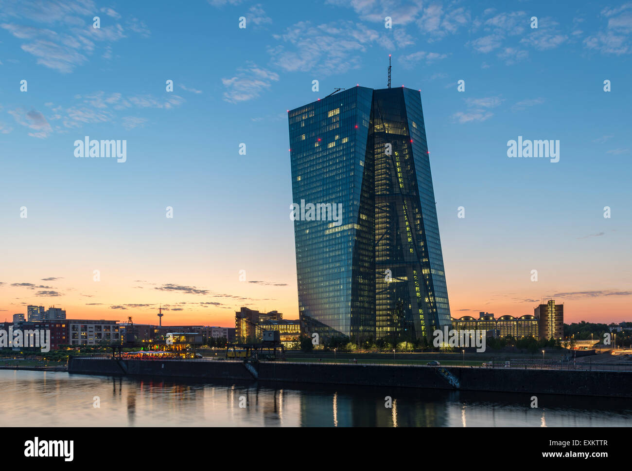 La nouvelle Banque centrale européenne, BCE, au coucher du soleil, Frankfurt am Main, Hesse, Allemagne Banque D'Images