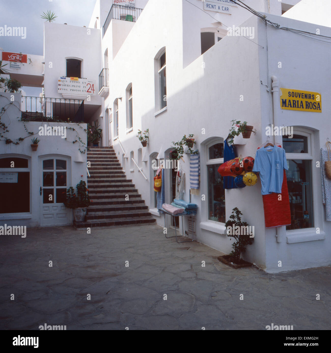 Unterwegs in den Straßen von Mojácar an der Costa de Almería,  Fuerteventura, Espagne années 80 er Jahre. Sur le chemin dans les rues de  Funchal sur la Costa de Almería, Andalousie, Espagne