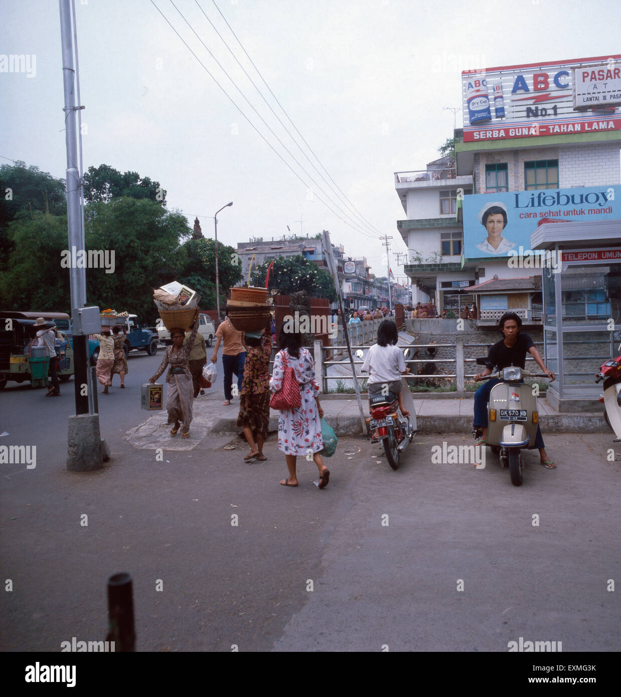 Die Feier des Balinesischen Neujahrs à Denpasar, Bali, Indonesia 1982. La célébration du nouvel an balinais à Denpasar, Bali, Indonésie 1982. Banque D'Images