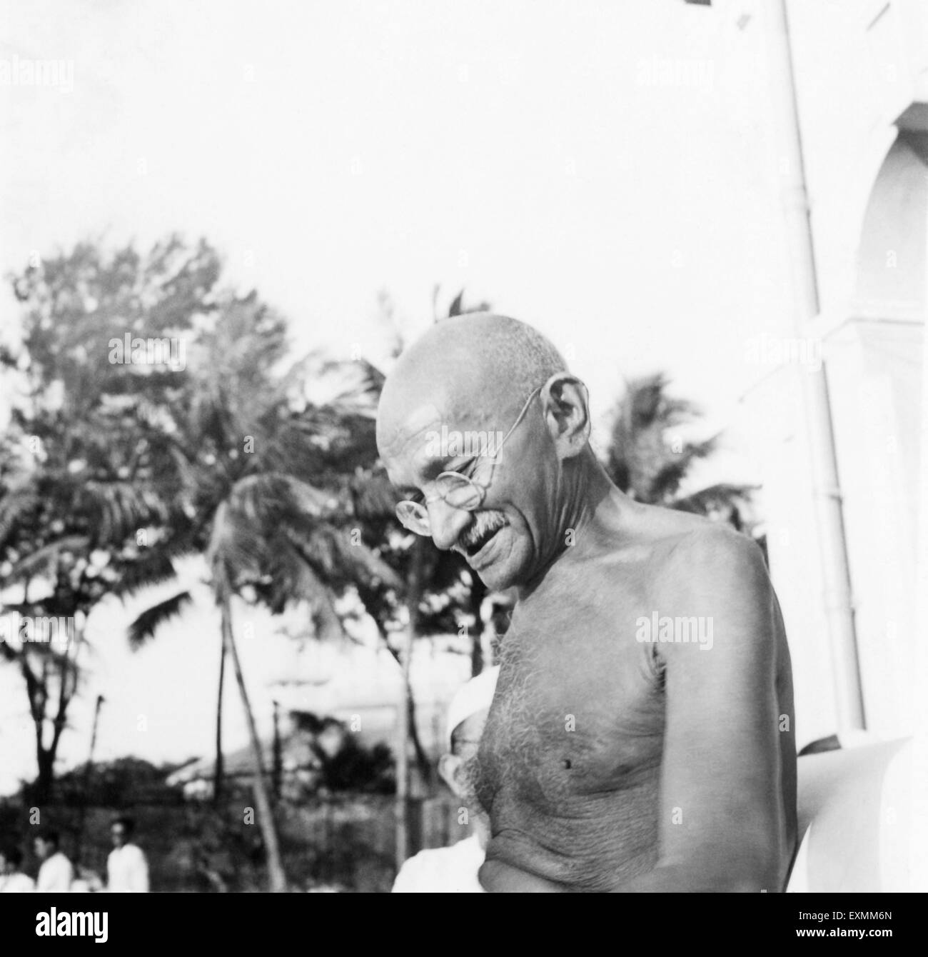 Mahatma Gandhi lors d'une réunion de prière à Rungta House ; Mumbai ; septembre 1944 PAS DE MR Banque D'Images