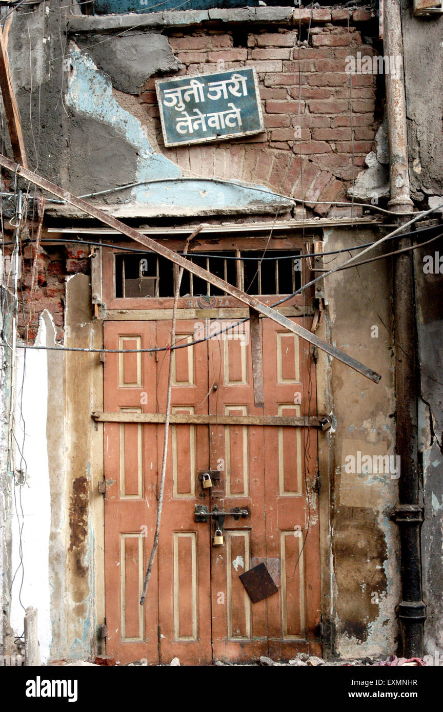 Boutique endommagé la terreur d'une bombe explosion Zaveri Bazaar Kalbadevi Bombay Mumbai maharashtra inde Banque D'Images