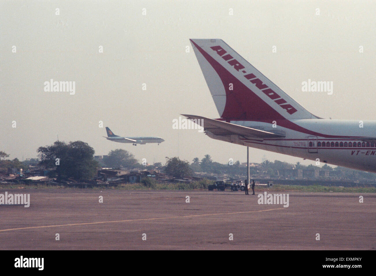 Avion d'Air India tarmac de l'aéroport d'aérodrome Bombay Mumbai maharashtra Inde Banque D'Images