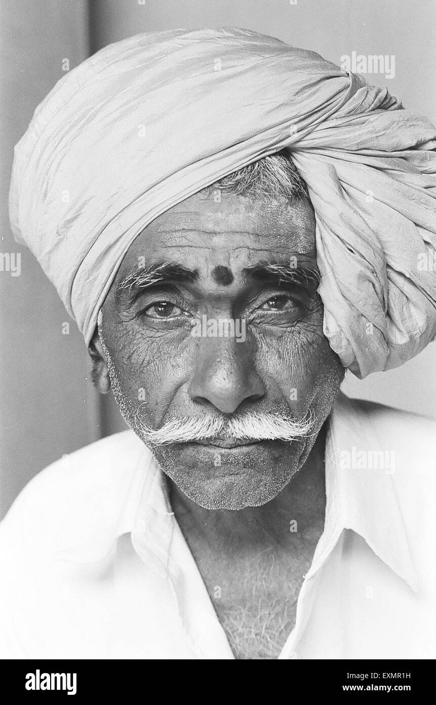 Homme d'Munagoli village de Bijapur Inde Karnataka District Banque D'Images