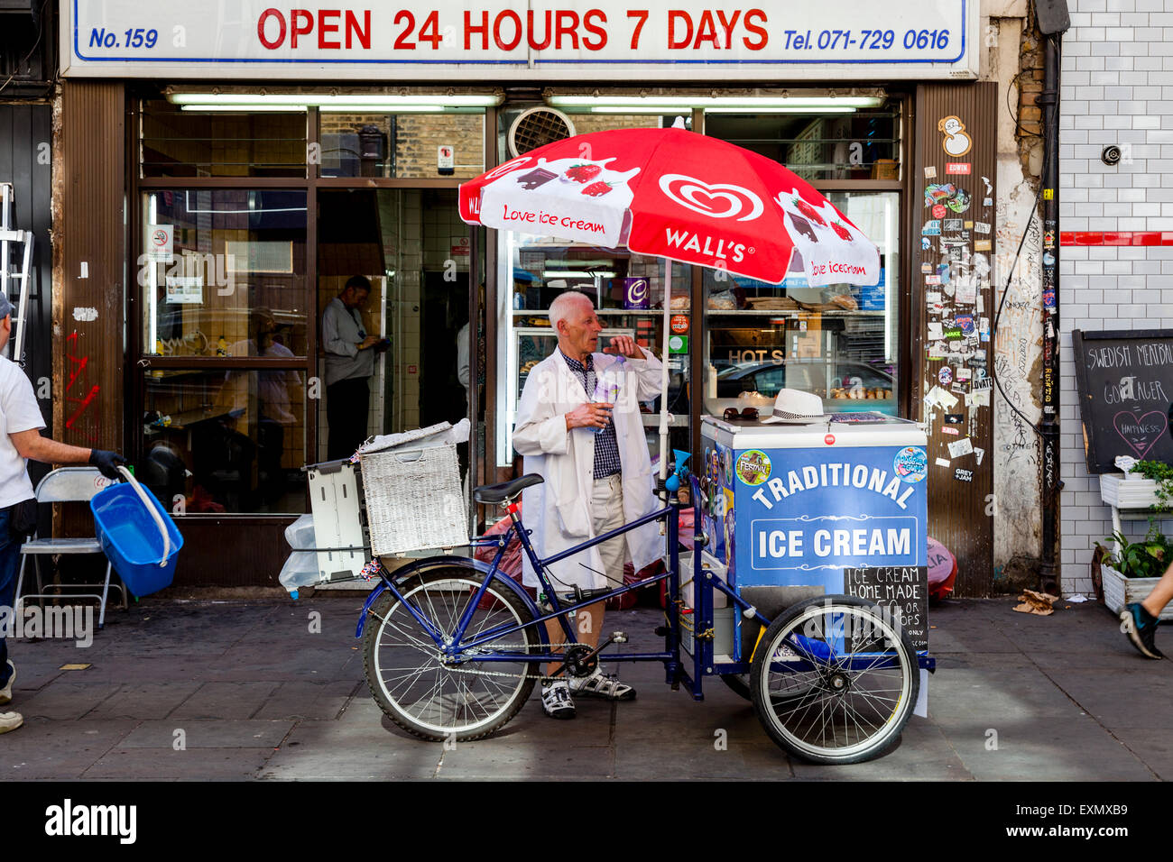 Vendeur de glaces mobiles, Brick Lane, Londres, Angleterre Banque D'Images