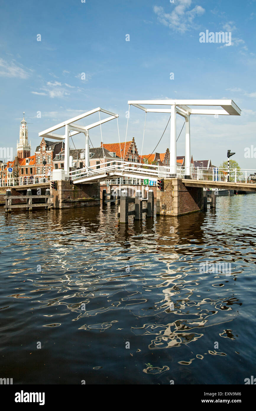 Pont, Rivière Spaarne, Haarlem, Pays-Bas Banque D'Images