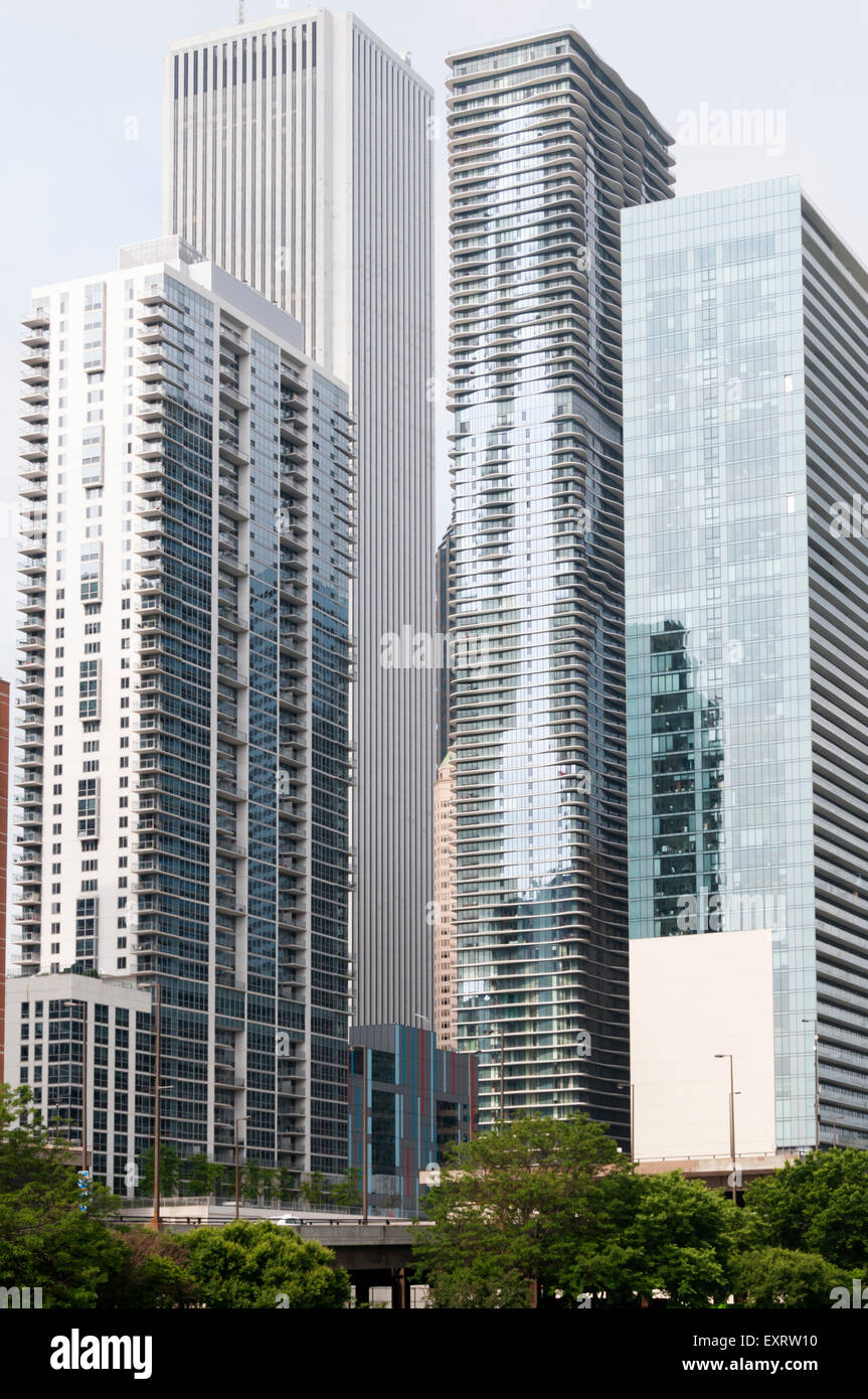 L'Aqua building par Jeanne piste au Lakeshore East de Chicago a vague comme un balcon à fournir des points de vue dans un certain nombre de directions Banque D'Images