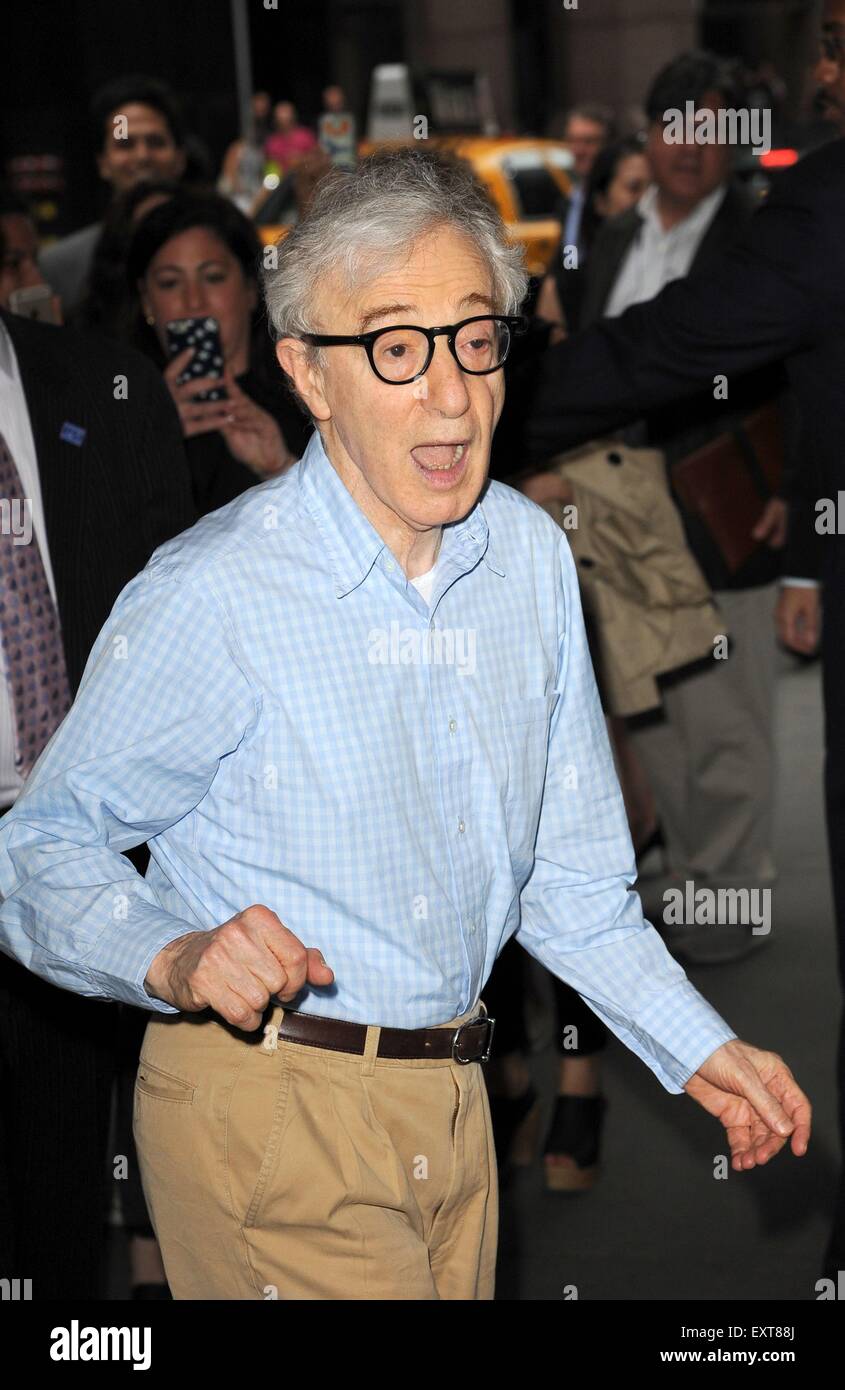 New York, NY, USA. 15 juillet, 2015. Woody Allen au niveau des arrivées de l'homme irrationnel Premiere, Museum of Modern Art (MoMA), New York, NY 15 juillet 2015. Credit : Kristin Callahan/Everett Collection/Alamy Live News Banque D'Images