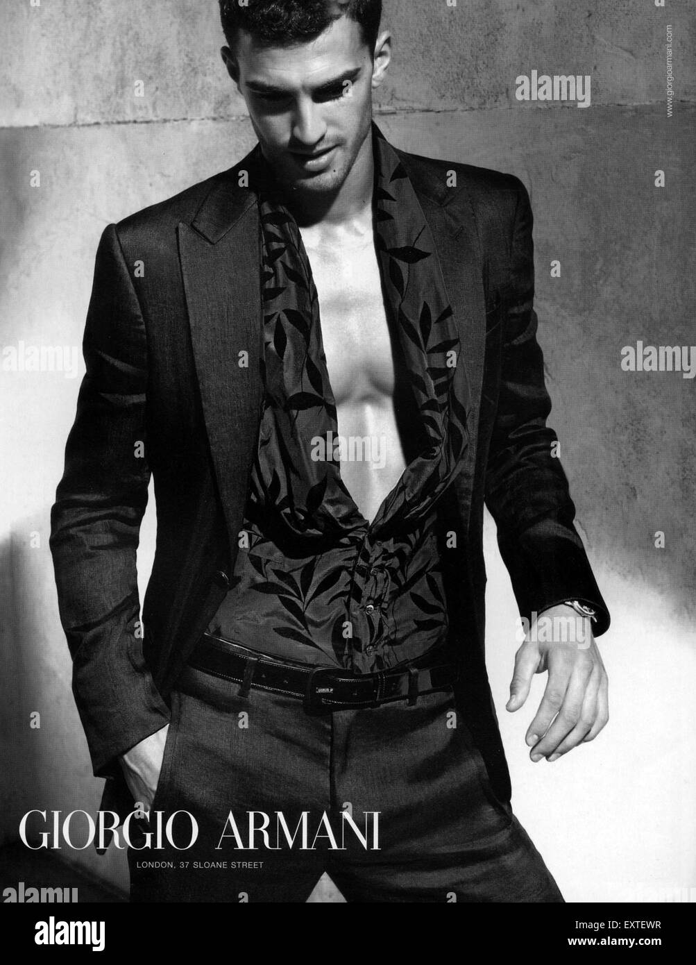 2000s UK Armani Annonce magazine Banque D'Images