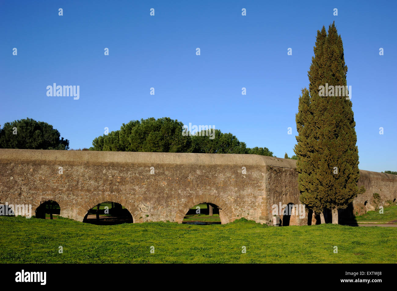 Italie, Rome, Parco degli Acquedotti (parc des aqueducs), acquedotto dell'Acqua Marcia, ancien aqueduc romain Banque D'Images