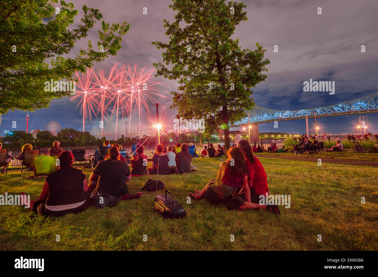 'Artifice Montréal Festival de l'International des Feux Loto-Québec' Banque D'Images