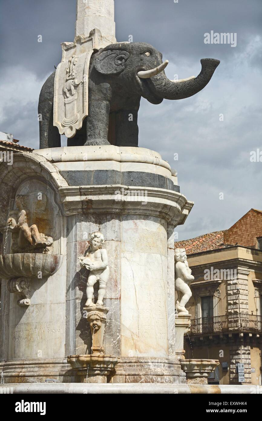 Fontaine des éléphants, Catane, Sicile, Italie, Europe Banque D'Images