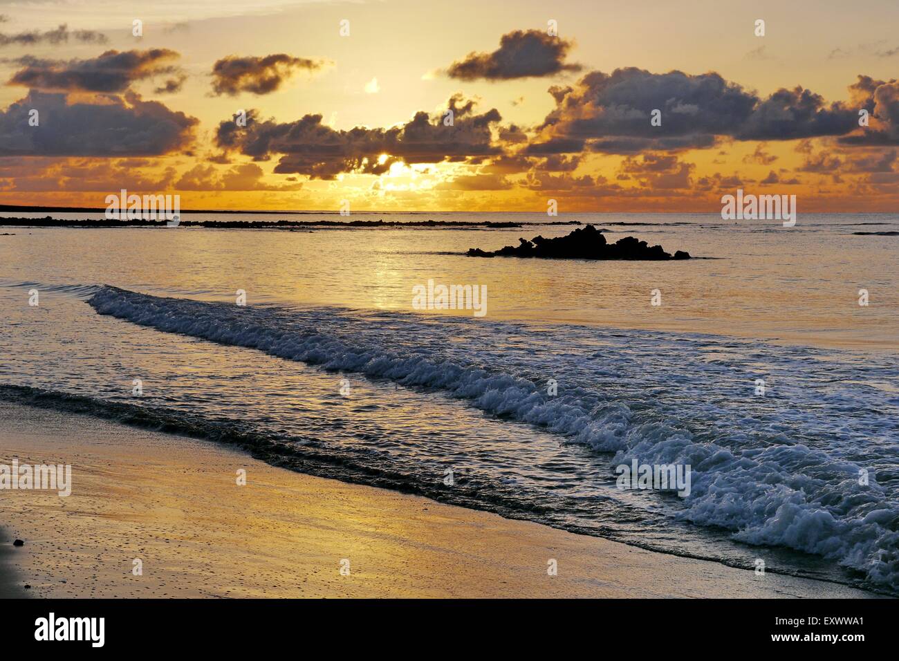 Coucher de soleil à Playa de Matagorda, Lanzarote, Canaries, Espagne, Europe Banque D'Images