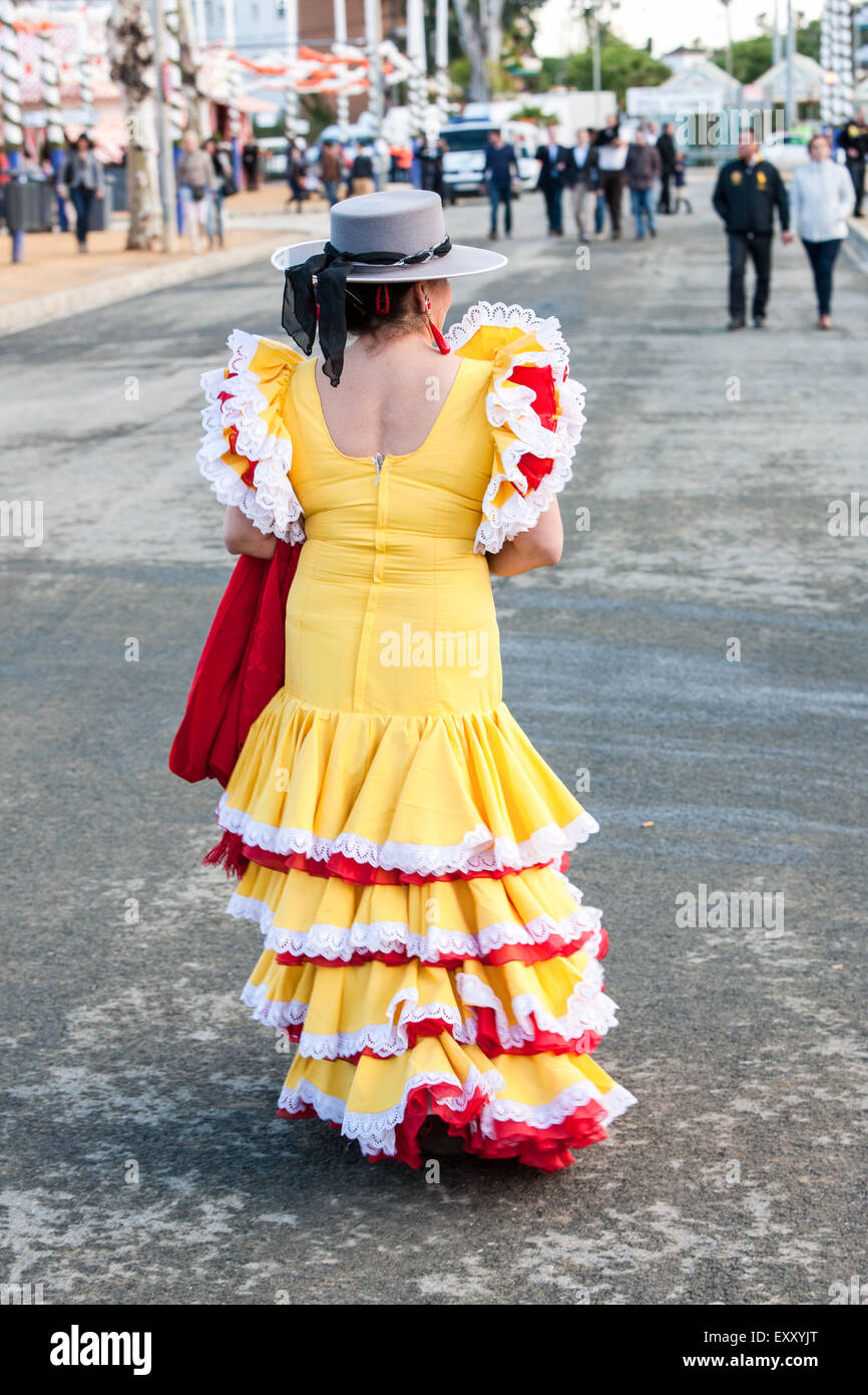 En robe traditionnel de Séville à Séville, Andalousie, Espagne, Europe.  Avril au festival Feria. © Paul Quayle Photo Stock - Alamy