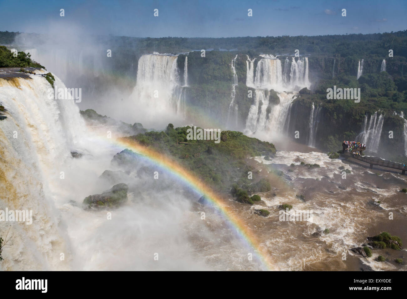 Double arc-en-ciel à Iguacu Falls sur la frontière Argentine Brésil Banque D'Images
