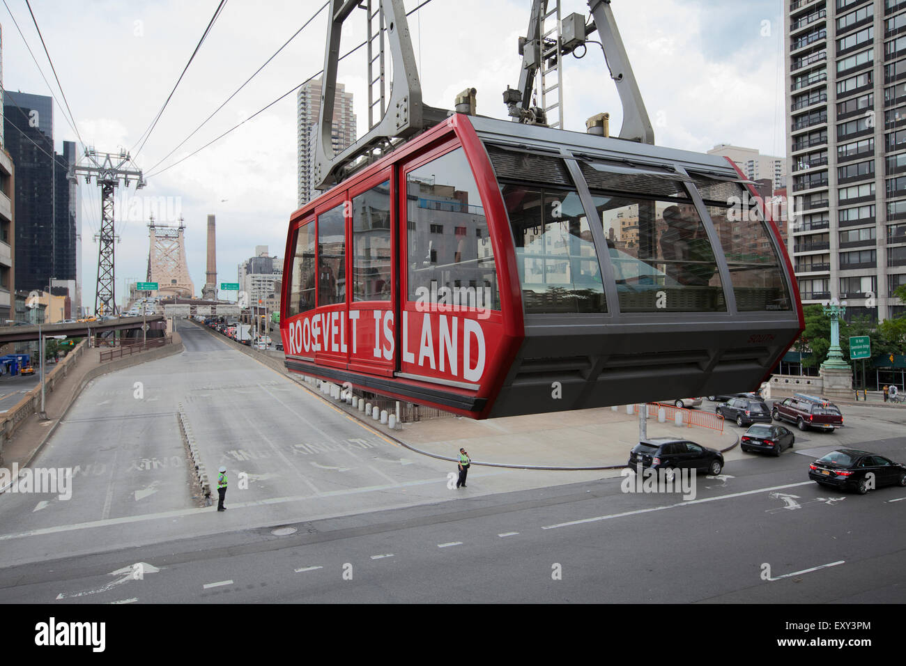 NEW YORK - Mai 28, 2015 : Le Roosevelt Island Tramway est un téléphérique à New York qui s'étend sur l'East River et connec Banque D'Images