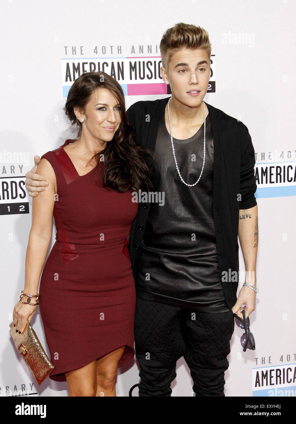 Justin Bieber et maman Pattie Mallette à la 40e anniversaire de l'American  Music Awards Photo Stock - Alamy