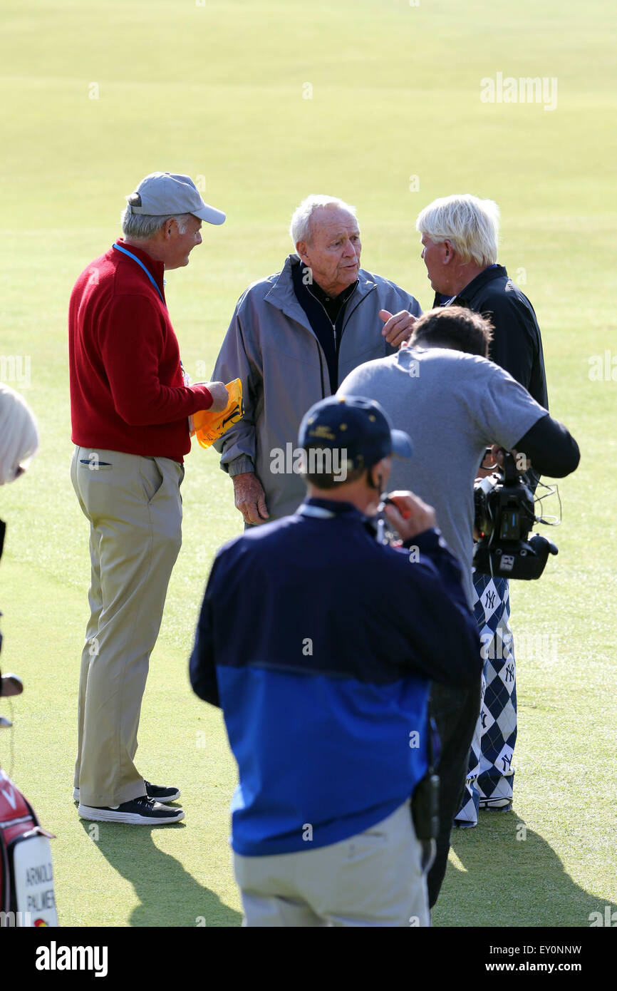 Fife, en Écosse. 15 juillet, 2015. Arnold Palmer Golf : Arnold Palmer de l'United States parle pendant une ronde de pratique de la 144e British Open Championship à l'Old Course de St Andrews, dans le Fife, en Écosse . © Koji Aoki/AFLO SPORT/Alamy Live News Banque D'Images