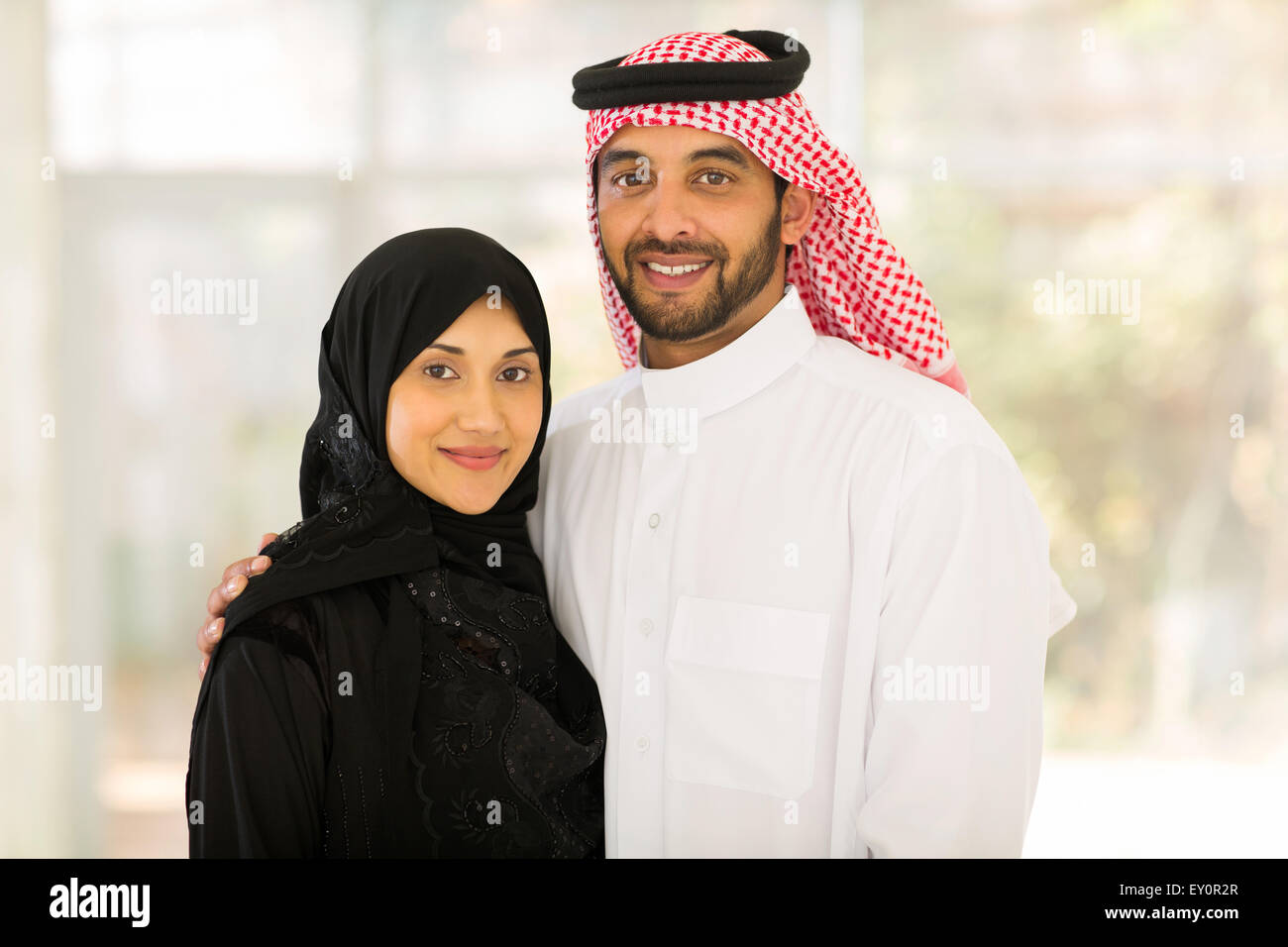 Close up portrait of middle eastern woman at home Banque D'Images