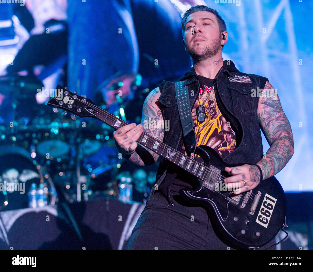 Oshkosh, Wisconsin, USA. 17 juillet, 2015. Guitariste ZACKY VENGEANCE de Avenged Sevenfold effectue live at the Rock USA music festival à Oshkosh, Wisconsin © Daniel DeSlover/ZUMA/Alamy Fil Live News Banque D'Images