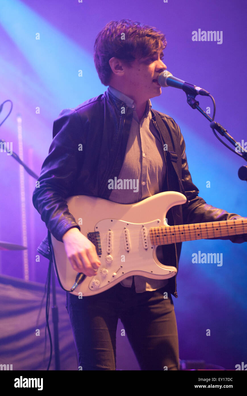 Galway, Irlande. 18 juillet, 2015. Les relevés de produire au Festival Big Top dans le cadre du Festival des Arts de Galway, Galway City Samedi 18 juillet 2015. Credit : Doreen Kennedy/Alamy Live News Banque D'Images