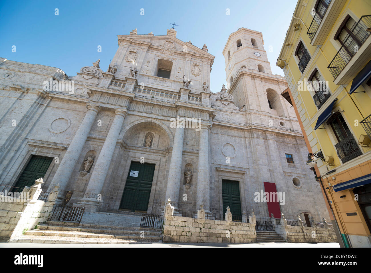 Façade de la cathédrale de Valladolids conçu par Juan de Herrera de style gothique tardif Banque D'Images