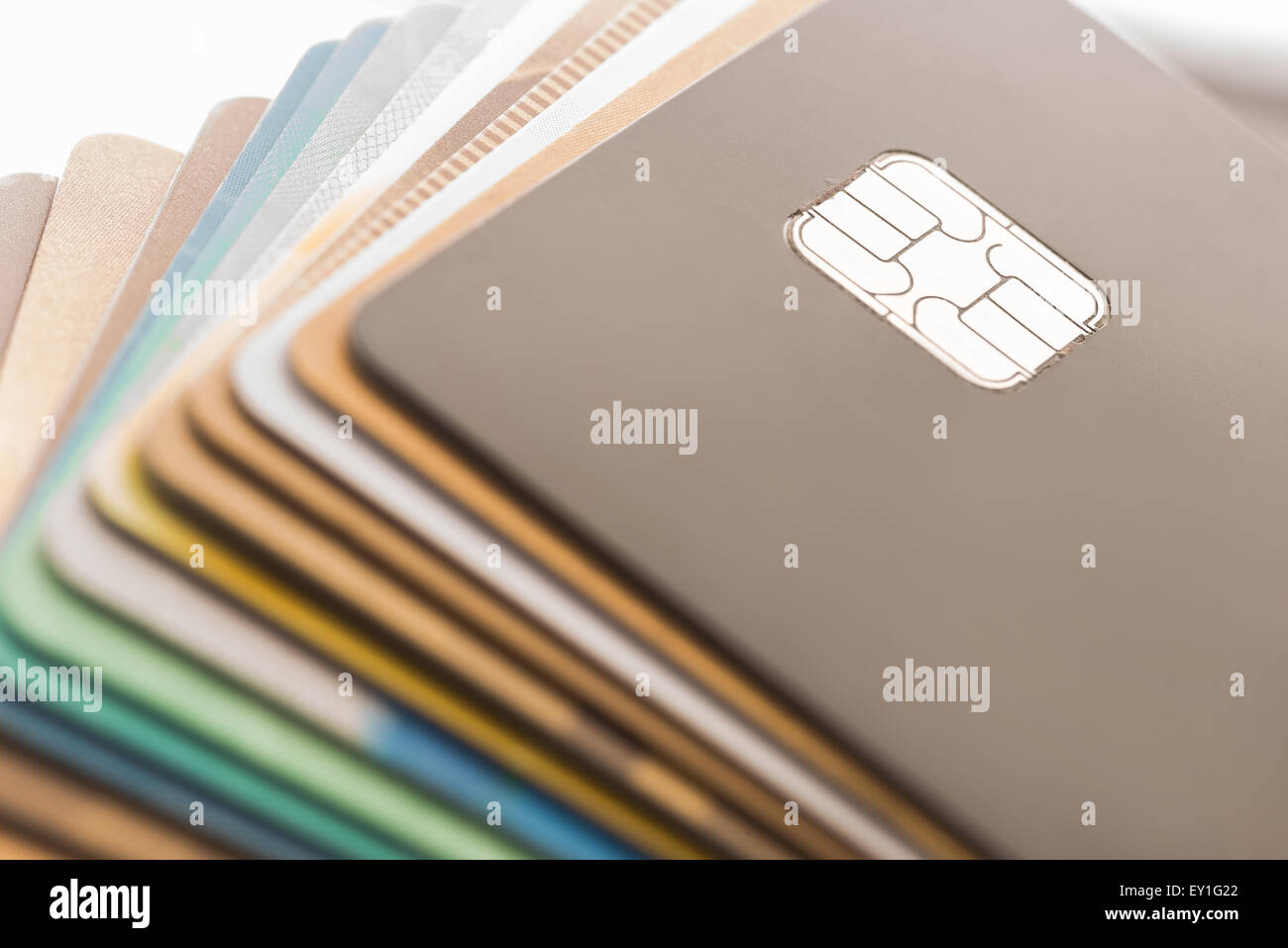 Plusieurs cartes de crédit sur un concept de consommation. Banque D'Images