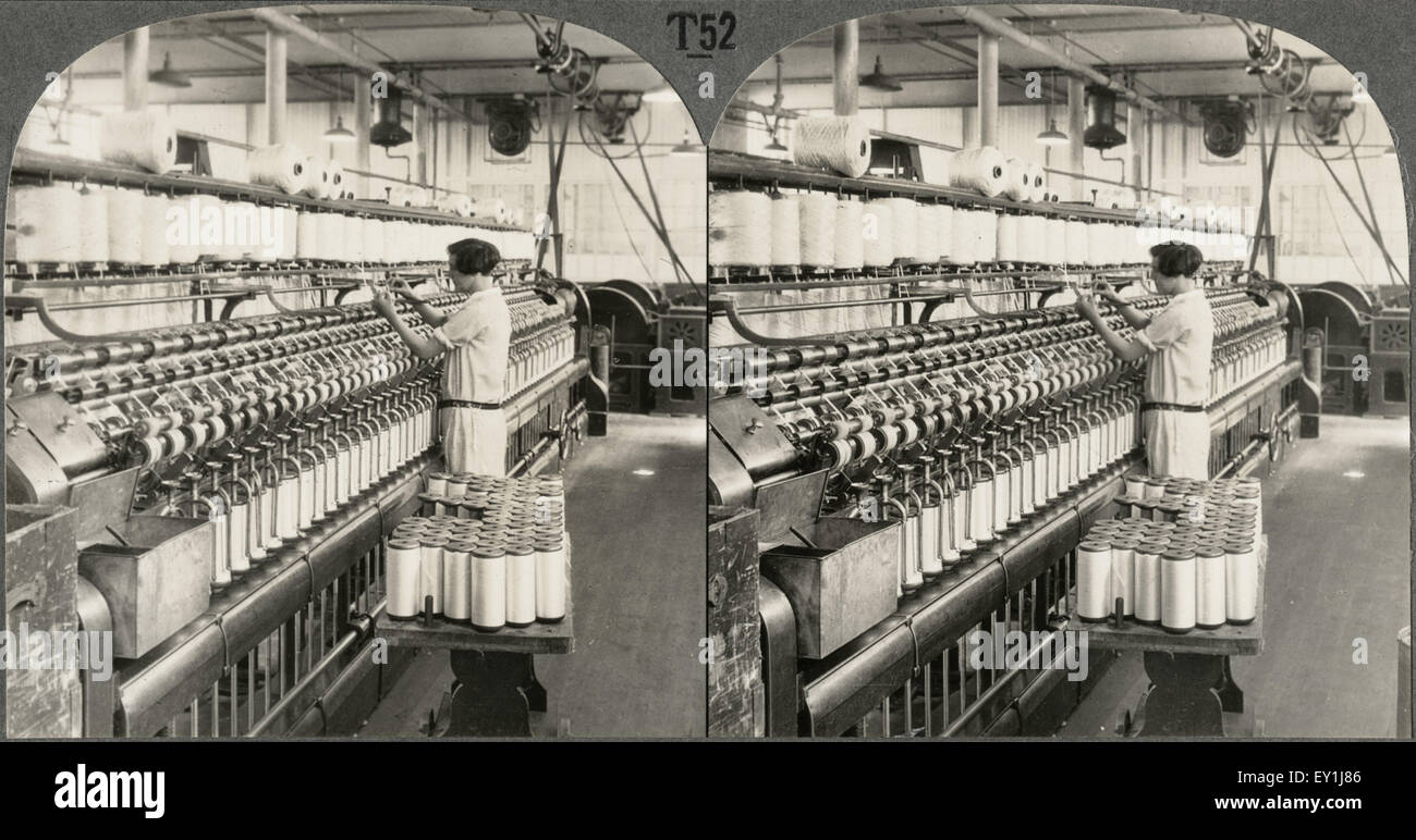 La filature de soie, montrant des châssis, alors... Manchester Conn., carte stéréo, vers 1914 Banque D'Images