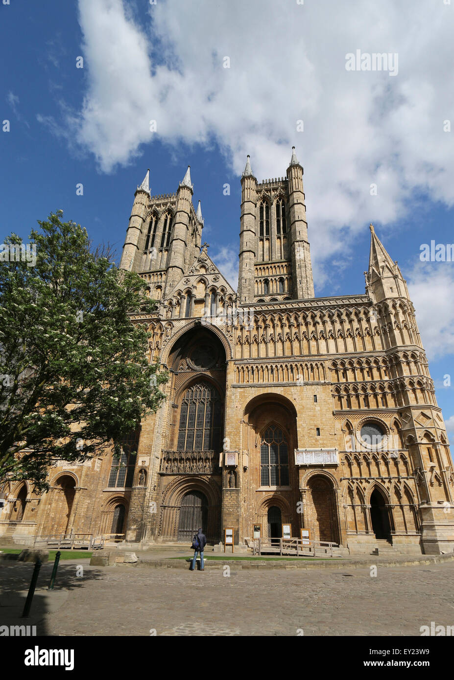 Façade ouest de la cathédrale de Lincoln, Lincolnshire, Angleterre, RU Banque D'Images