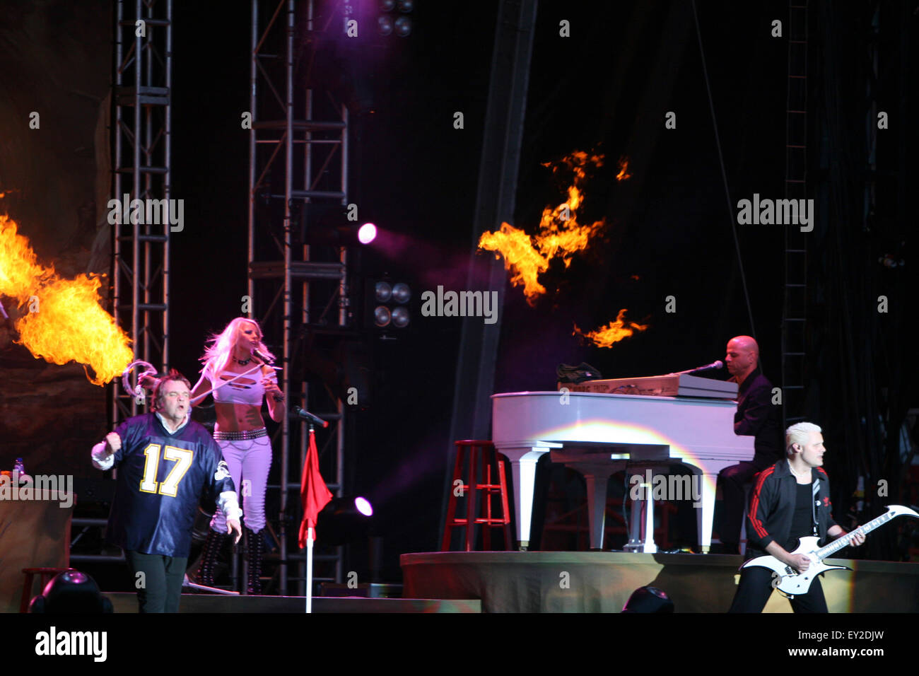 Meat Loaf a terminé la première étape de sa tournée à l'échelle mondiale 3 Les chauves-souris vivent à Ashton Gate Stadium Banque D'Images