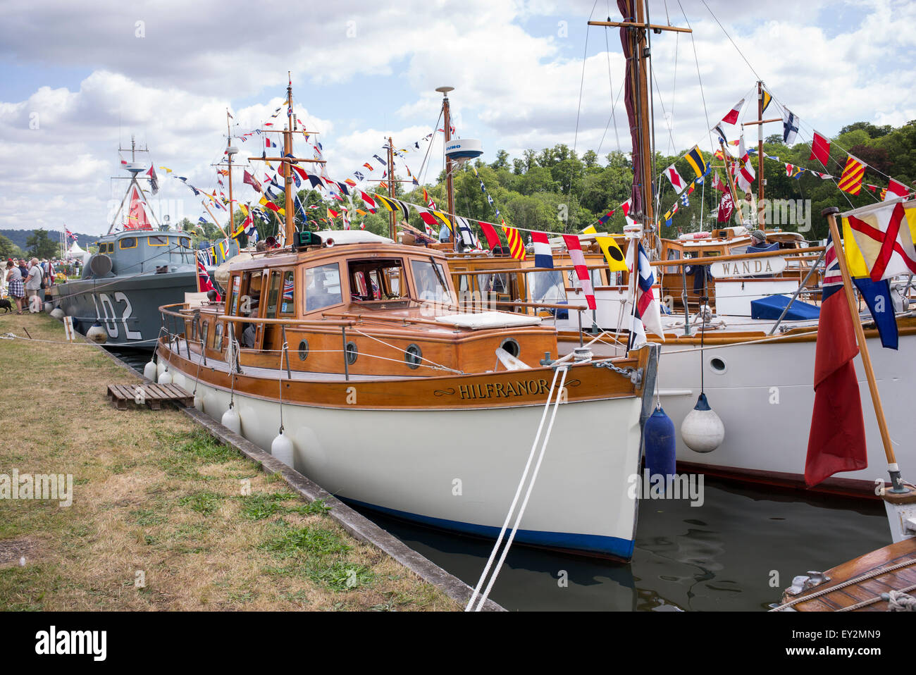 Peu de navires à Dunkerque la Thames Festival de bateau traditionnel, prés de Fawley, Henley on Thames, Oxfordshire, Angleterre Banque D'Images