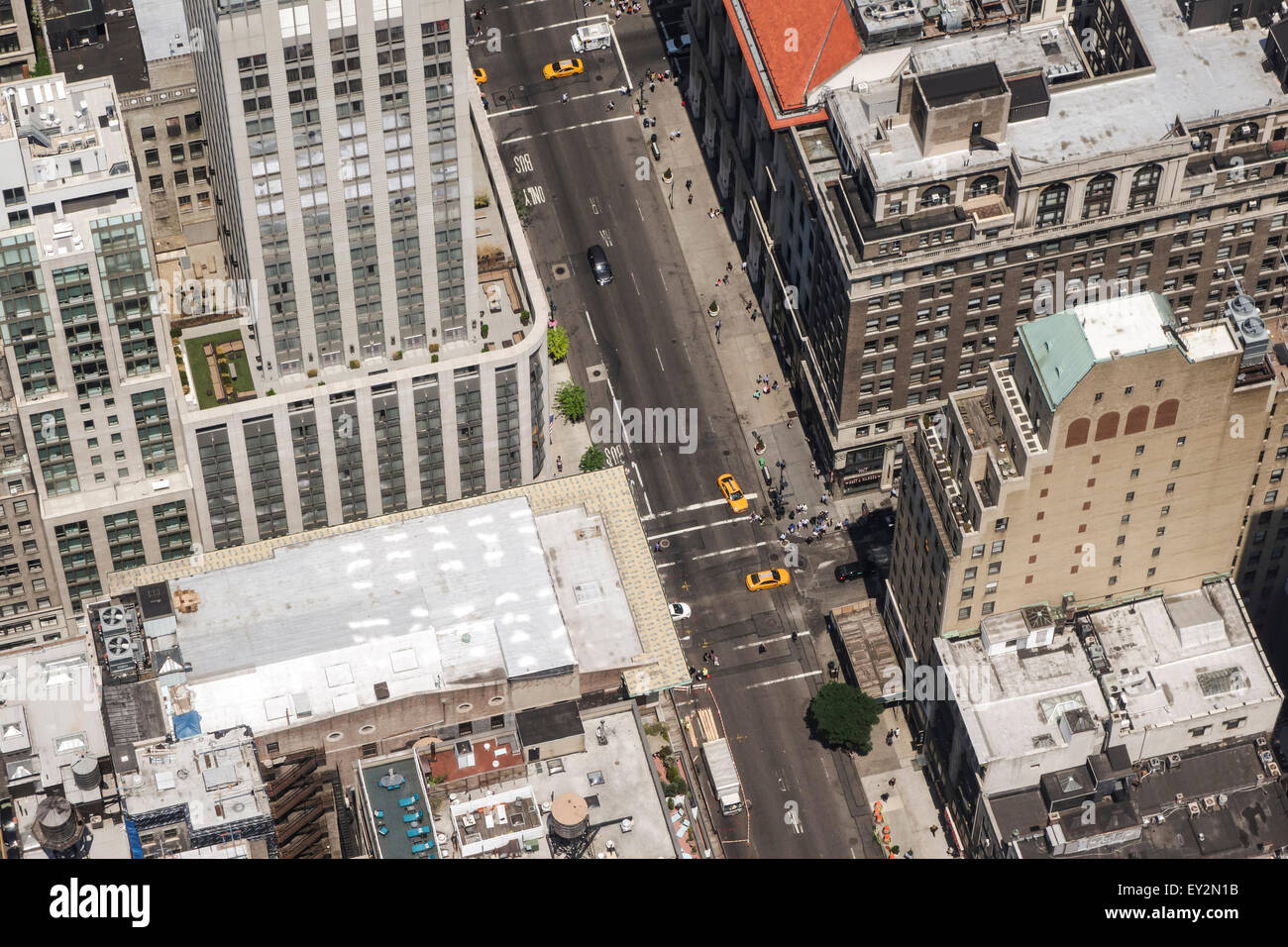 Vue aérienne de rues de Manhattan depuis l'Empire State Building, New York City, USA Banque D'Images