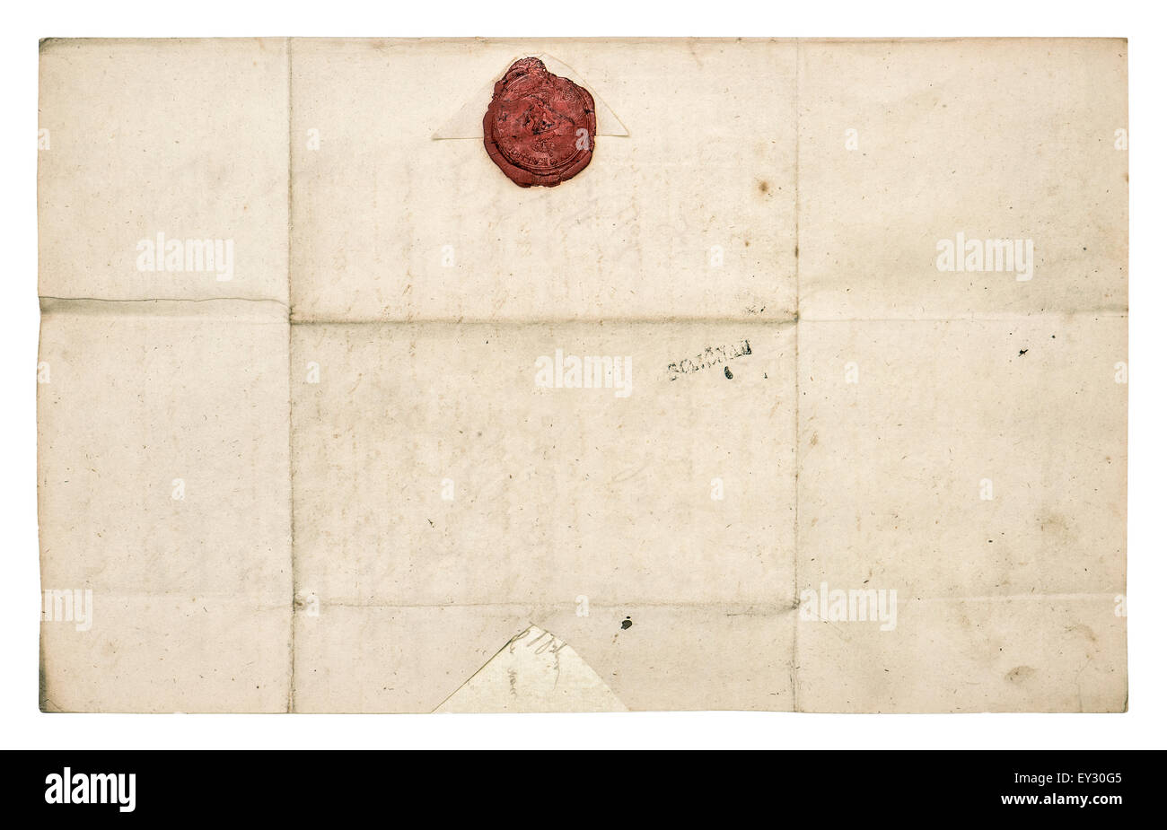 Feuille de papier ancien avec sceau de cire rouge isolé sur fond blanc. Texture Grunge Banque D'Images