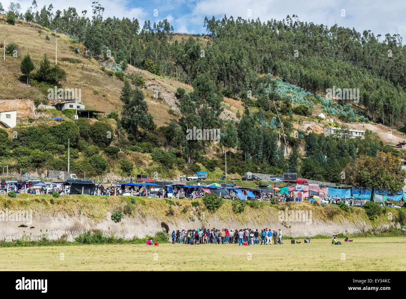 Longue tradition de marché le samedi. Otavalo, Équateur. Banque D'Images