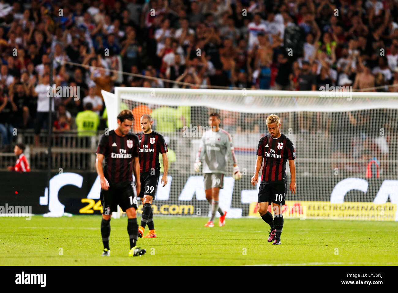 Soccer - UEFA Champions League - Group F - Olympique Lyonnais v Steaua  Bucuresti - Municipal Stade De Gerland Stock Photo - Alamy