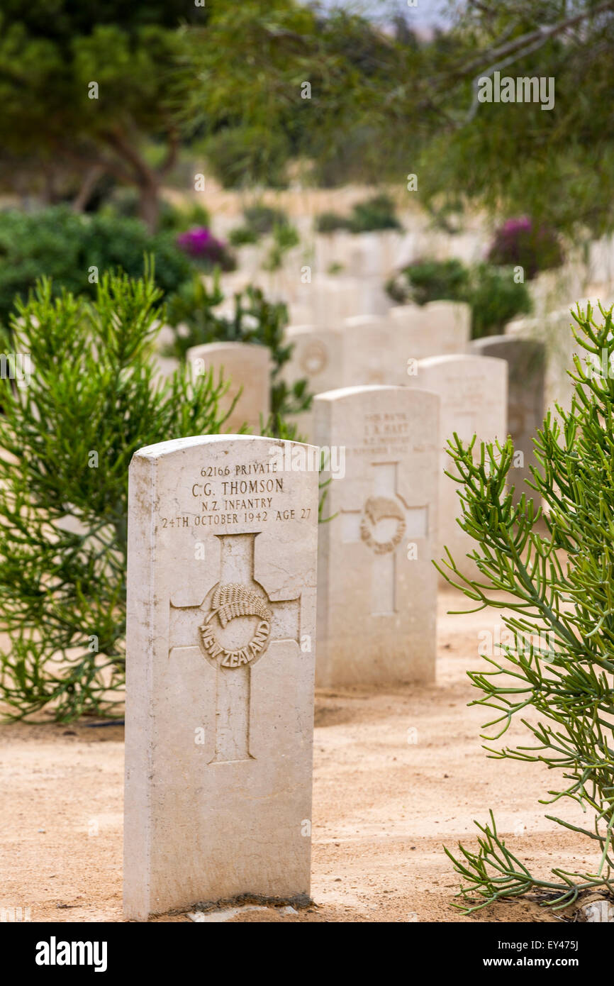 Rangées de tombes, alliés seconde guerre mondiale mémorial, El Alamein, en Égypte Banque D'Images