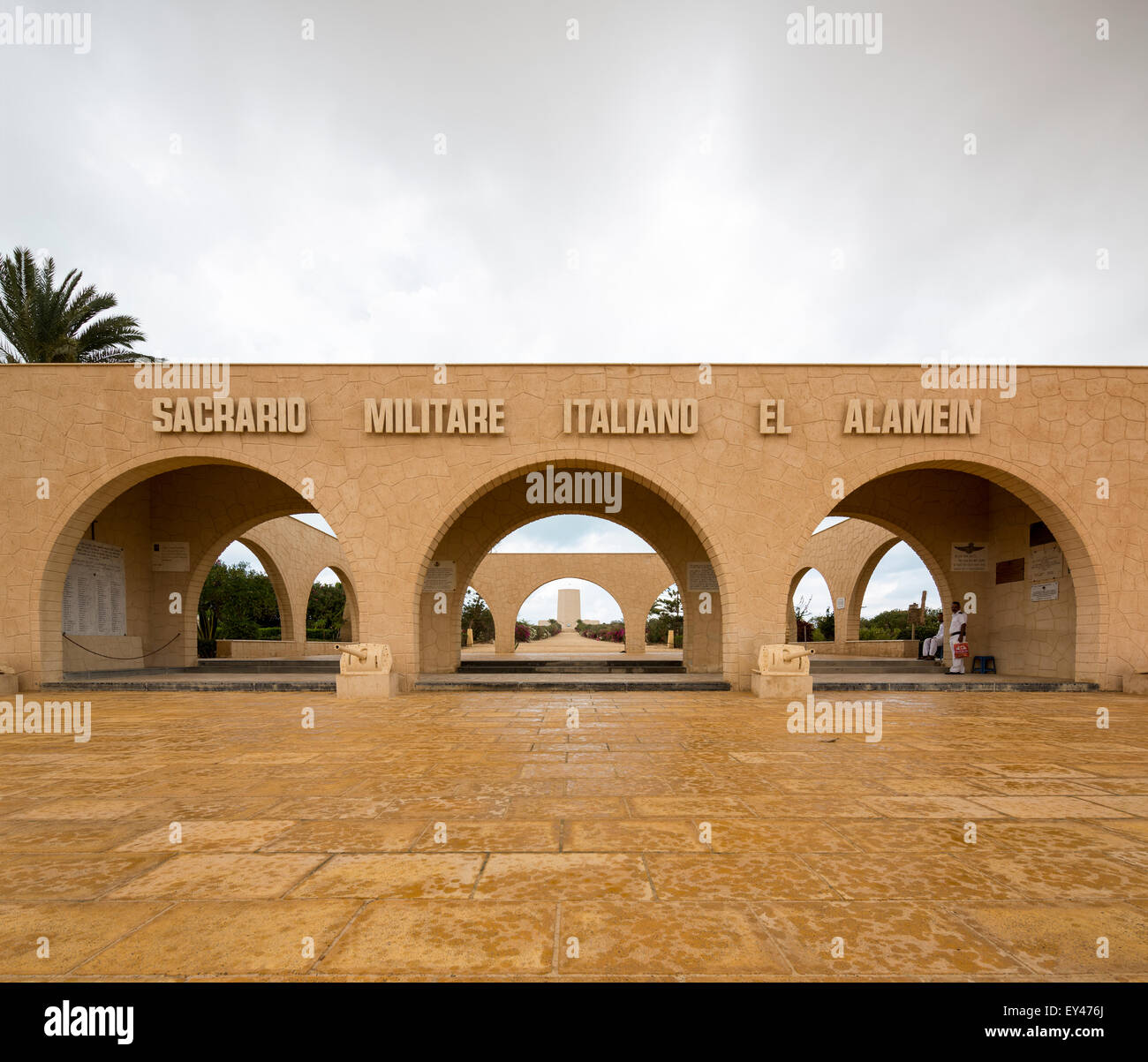 Entrée privée, l'Italien Seconde guerre mondiale mémorial, El Alamein, en Égypte Banque D'Images