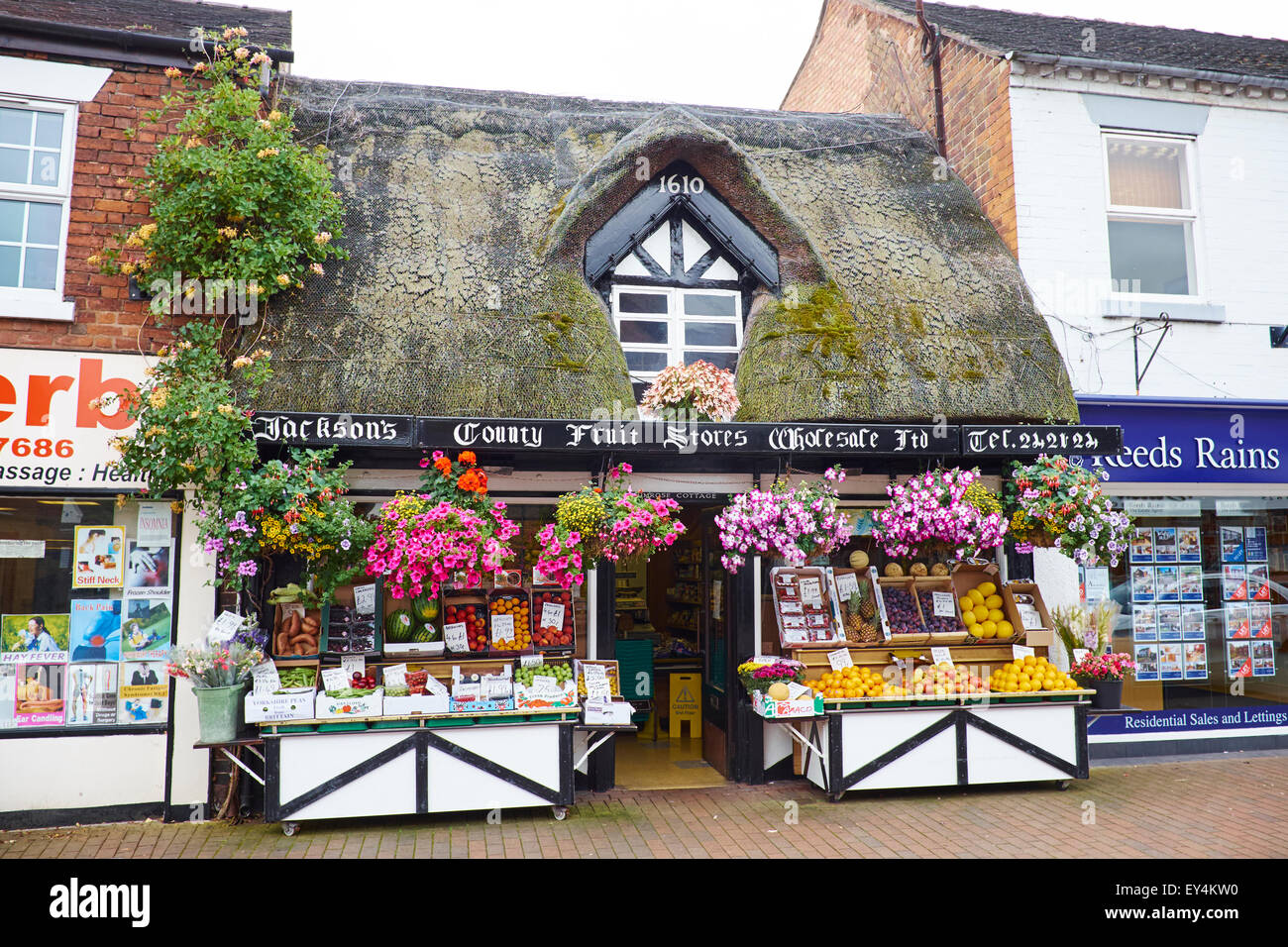 Le Comté de Jackson en gros magasins de fruits LTD Rue Mill Stafford Staffordshire UK Banque D'Images