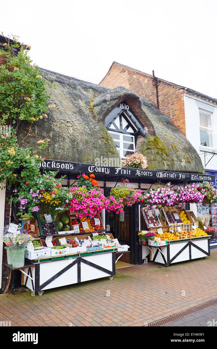 Le Comté de Jackson en gros magasins de fruits LTD Rue Mill Stafford Staffordshire UK Banque D'Images