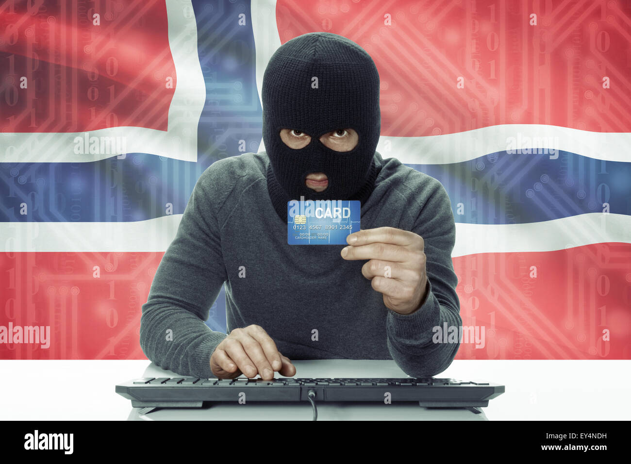 La peau sombre pirate avec carte de crédit et d'un drapeau sur fond - Norvège Banque D'Images