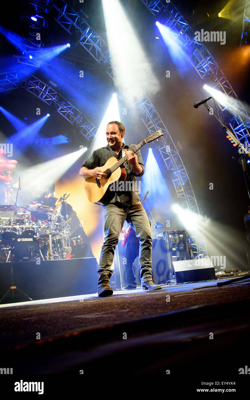 Toronto, Ontario, Canada. 21 juillet, 2015. Groupe de rock américain 'Dave Matthews Band' effectué sold out show à Amphithéâtre Molson Canadian, à Toronto. En photos : Dave Matthews Band". (Crédit Image : © Igor Vidyashev via Zuma sur le fil) Banque D'Images