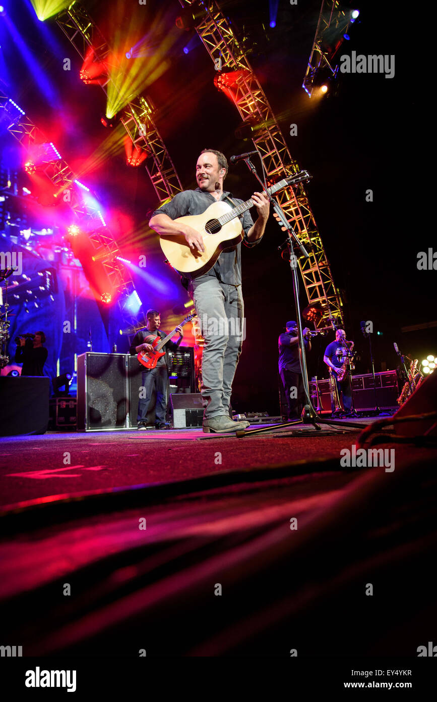 Toronto, Ontario, Canada. 21 juillet, 2015. Groupe de rock américain 'Dave Matthews Band' effectué sold out show à Amphithéâtre Molson Canadian, à Toronto. En photos : Dave Matthews Band". (Crédit Image : © Igor Vidyashev via Zuma sur le fil) Banque D'Images