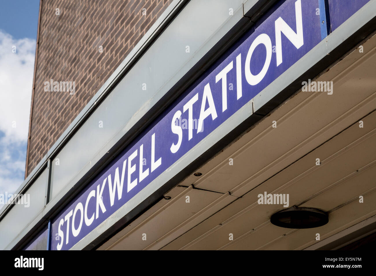 Londres, Royaume-Uni. 22 juillet, 2015. La station de métro de Stockwell, dans le sud de Londres Crédit : Guy Josse/Alamy Live News Banque D'Images