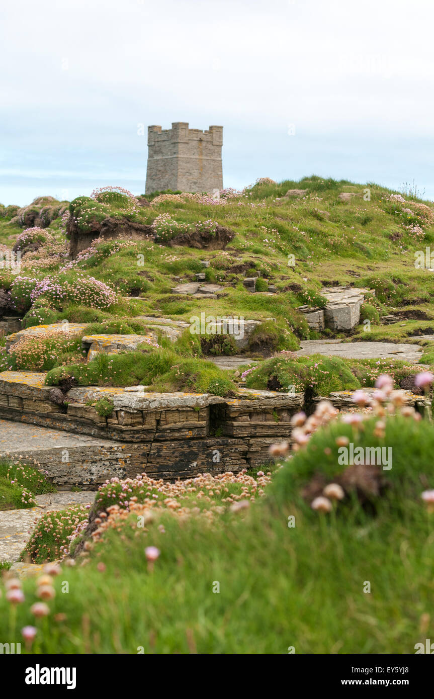 Le Kitchener Memorial à Marwick Head, Orkney. Le monument commémore le naufrage du HMS Hampshire en 1916 Banque D'Images