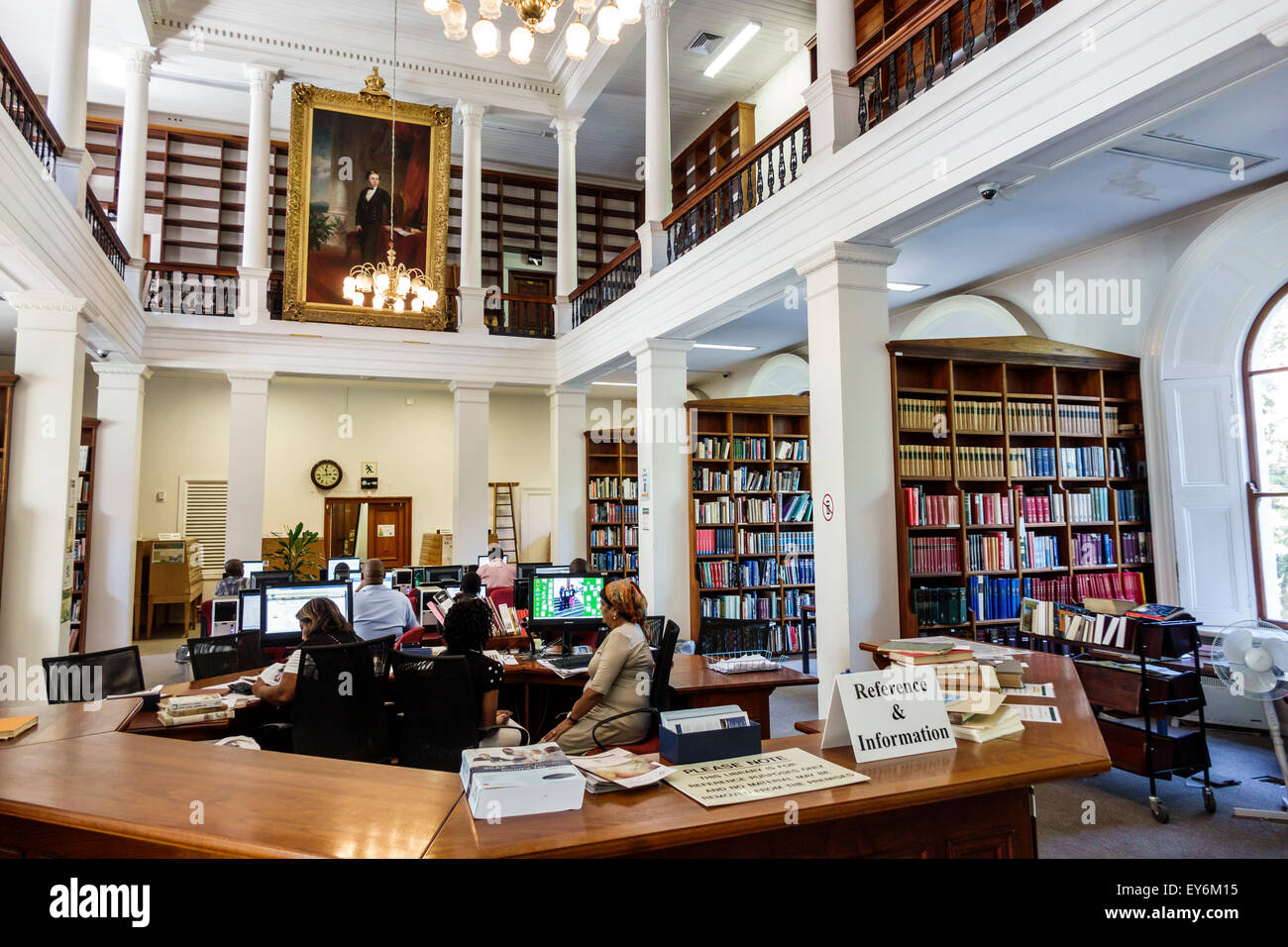Cape Town Afrique du Sud,Centre ville,centre,Government Avenue,The Company's Garden,National Library of,South Africa,Cape Town Campus,intérieur,pub Banque D'Images